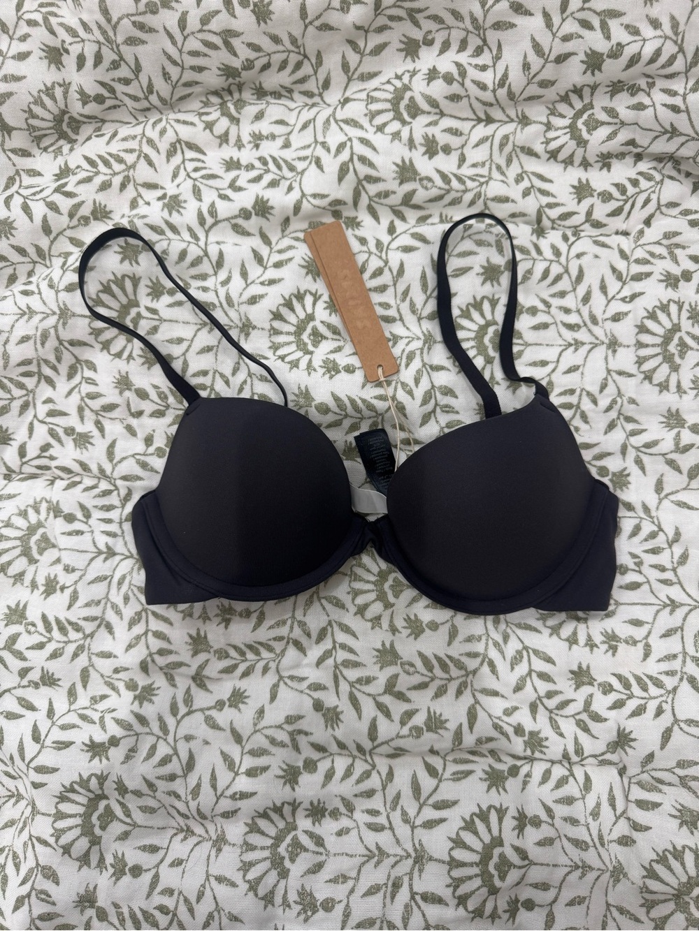 NWT Skims fits everybody push up Demi bra